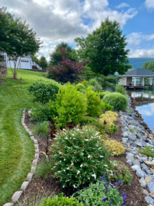 Shoreline landscaping barrier